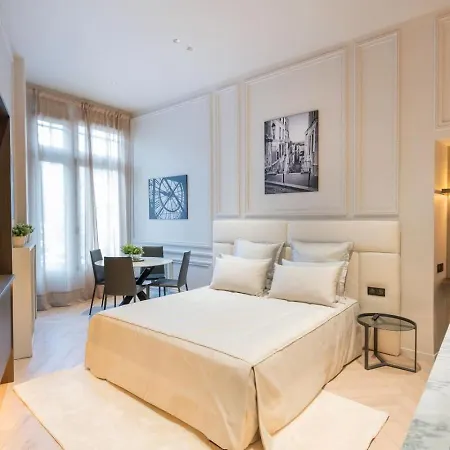 Elegant Marais In Historic Building * Paris