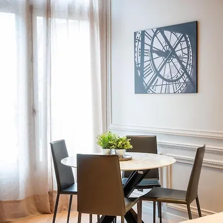 Elegant Marais In Historic Building Apartman *